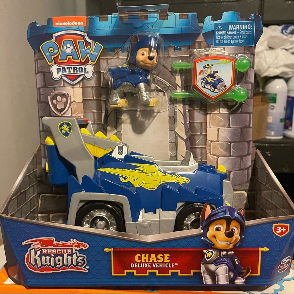 Paw Patrol Chase Rescue Knights Toy Brand New